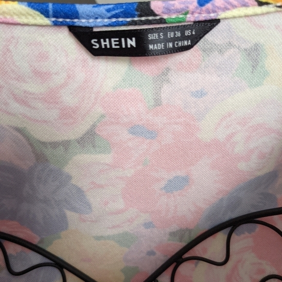 🌲🌲🌲flash sale✨ Bundle deal! Square Neck Puff Sleeve print tops size S - Picture 7 of 7